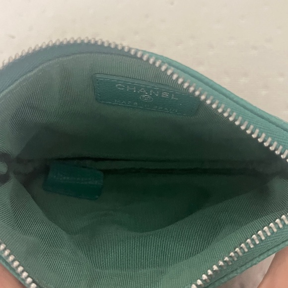 Chanel green Mini O Case. - Picture 6 of 11